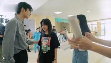 小司娱乐吃瓜,揭秘娱乐圈吃瓜背后的真相 第1张 小司娱乐吃瓜,揭秘娱乐圈吃瓜背后的真相 第1张